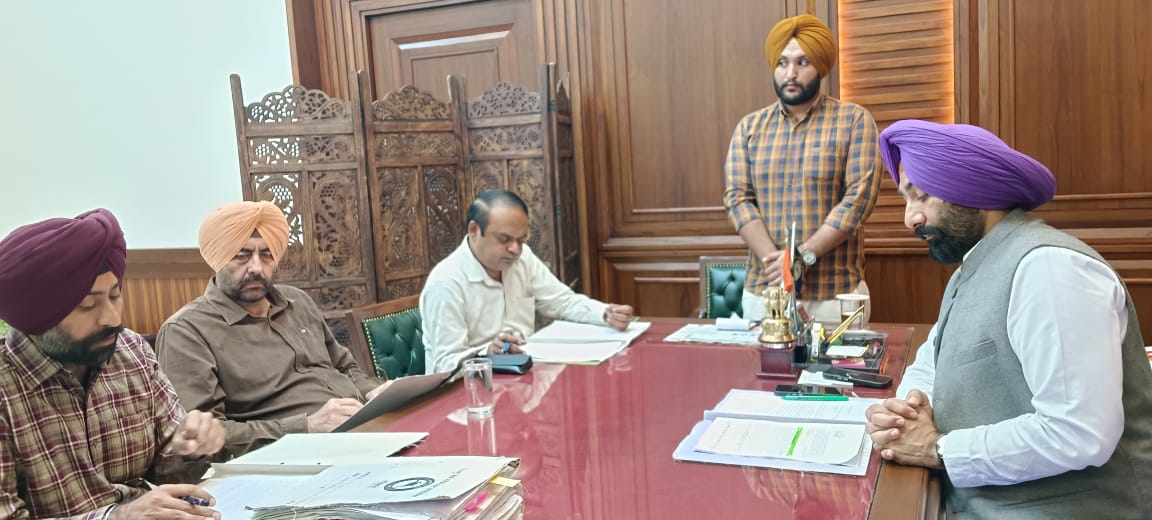 Chairman PRTC Ranjodh Hadana handled the sit-in wisely